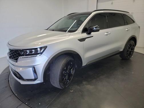 Sparkling Silver 2021 Kia Sorento SX