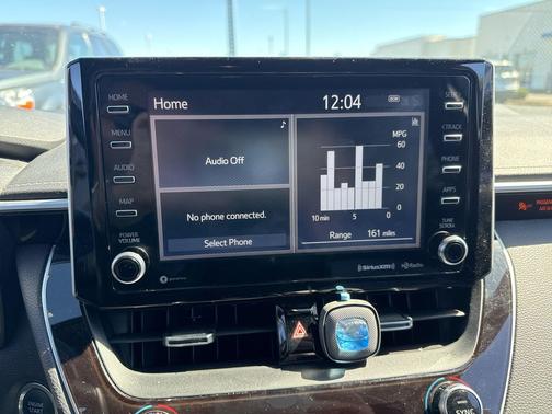 Classic Silver Metallic 2019 Toyota Corolla XSE