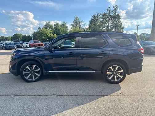 Obsidian Blue Pearl 2023 Honda Pilot AWD Elite