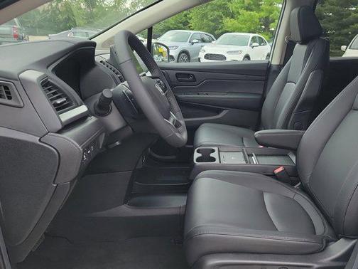 Platinum White Pearl 2026 Honda Odyssey EX-L