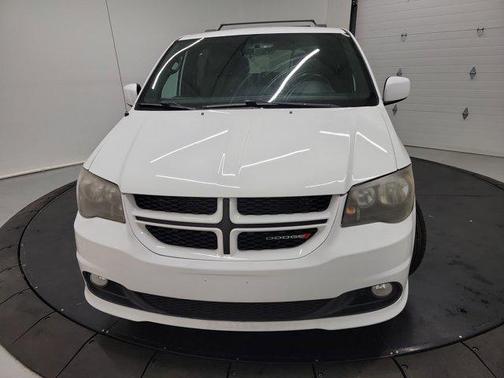 White Knuckle Clearcoat 2017 Dodge Grand Caravan GT