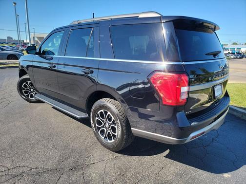 Black Metallic 2023 Ford Expedition XLT