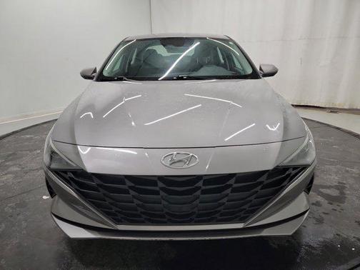 2021 Hyundai ELANTRA SE