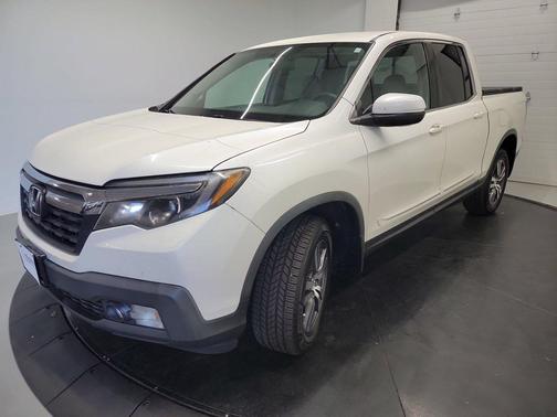 White Diamond Pearl 2017 Honda Ridgeline RTS