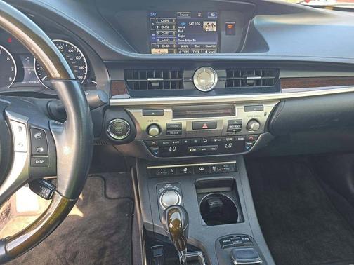 Starfire Pearl 2015 Lexus ES 350 Base
