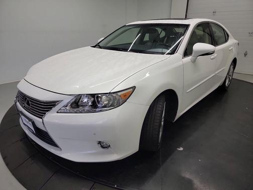 Starfire Pearl 2015 Lexus ES 350 Base