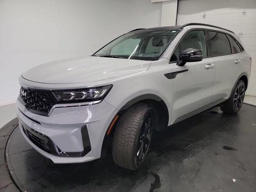 Wolf Gray 2022 Kia Sorento SX