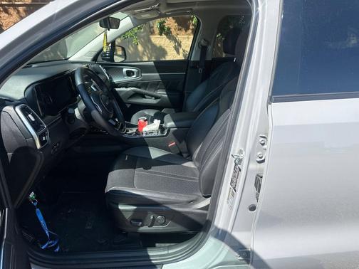 Wolf Gray 2022 Kia Sorento SX