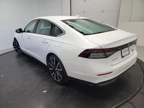 Platinum White Pearl 2023 Honda Accord Hybrid Touring