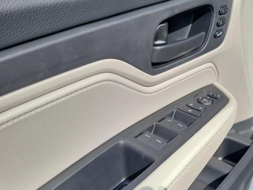 Platinum White Pearl 2026 Honda Odyssey EX-L