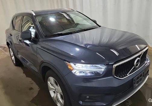 Denim Blue Metallic 2021 Volvo XC40 T5 Momentum