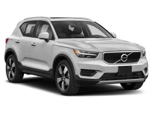 Denim Blue Metallic 2021 Volvo XC40 T5 Momentum