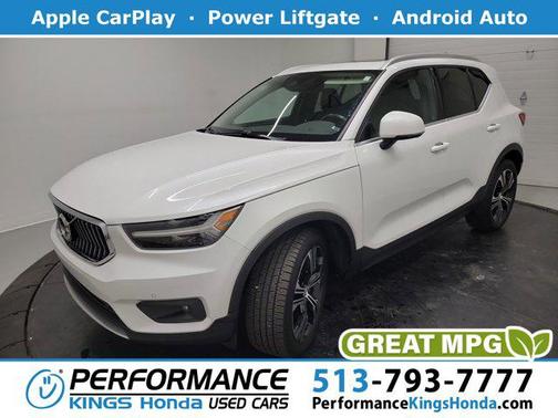 Crystal White Metallic 2020 Volvo XC40 T5 Inscription