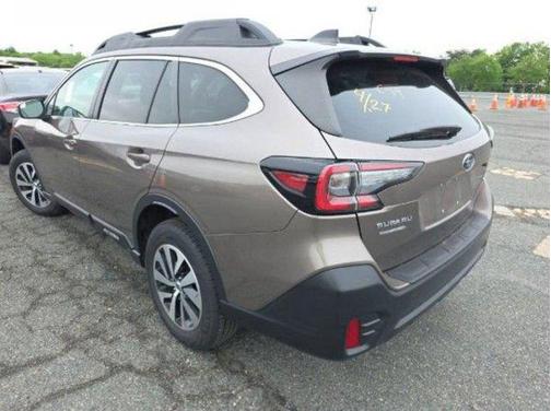 Brilliant Bronze Metallic 2021 Subaru Outback Premium