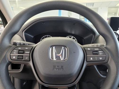 Platinum White Pearl 2025 Honda HR-V LX