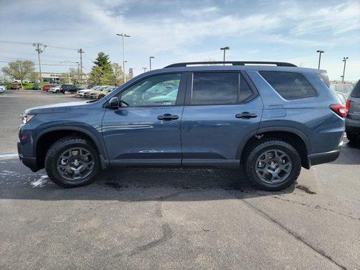 Smoke Blue Pearl 2026 Honda Pilot TrailSport
