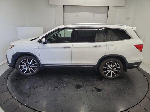 2020 Honda Pilot Touring 8-Passenger