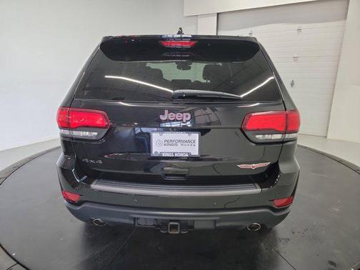 Diamond Black Crystal Pearlcoat 2020 Jeep Grand Cherokee Trailhawk