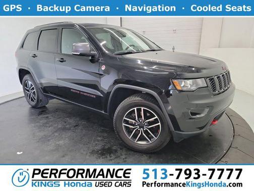 Diamond Black Crystal Pearlcoat 2020 Jeep Grand Cherokee Trailhawk