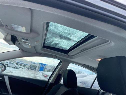 2012 Mazda Mazda3 s Touring