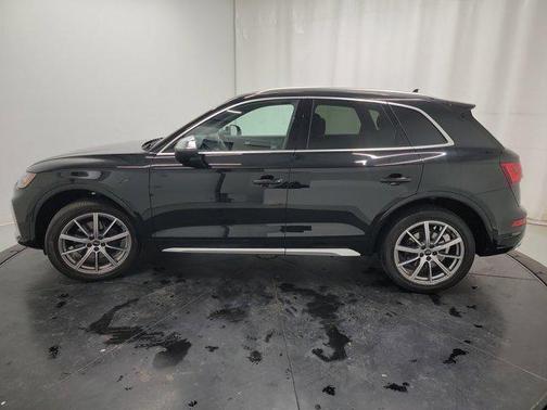 Mythos Black Metallic 2023 Audi SQ5 3.0T Premium Plus