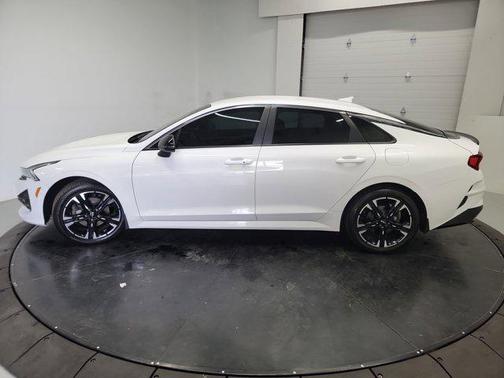 Glacial White Pearl 2024 Kia K5 GT-Line
