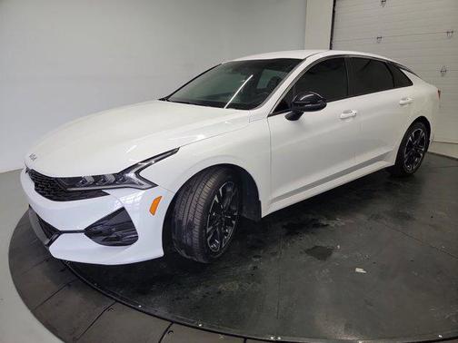 Glacial White Pearl 2024 Kia K5 GT-Line