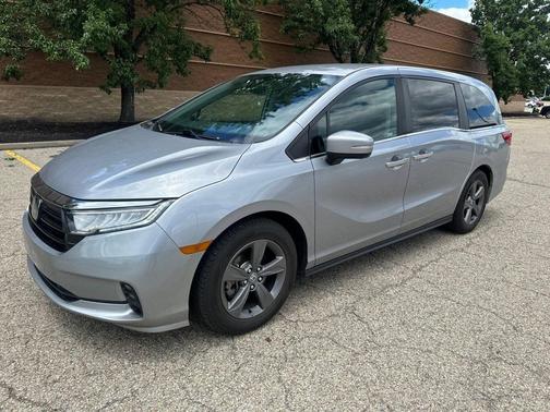 Lunar Silver Metallic 2021 Honda Odyssey EX
