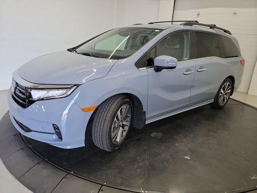 Obsidian Blue Pearl 2024 Honda Odyssey Touring