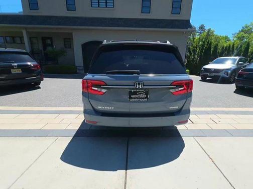 Obsidian Blue Pearl 2024 Honda Odyssey Touring