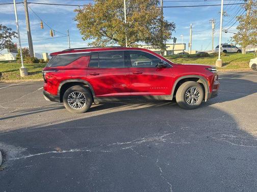 2024 Chevrolet Traverse LT