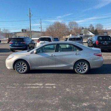 2017 Toyota Camry Hybrid LE