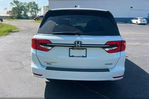 Platinum White Pearl 2023 Honda Odyssey Touring