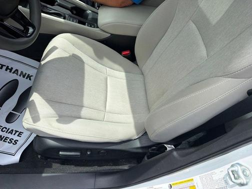 Platinum White Pearl 2023 Honda Accord EX