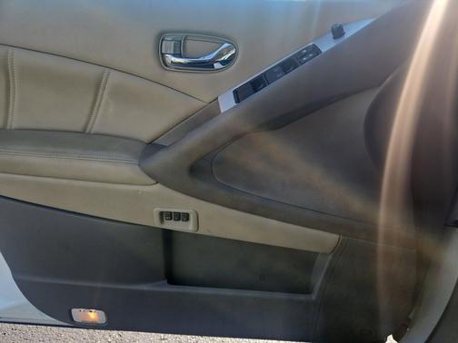 Glacier Pearl 2012 Nissan Murano SL