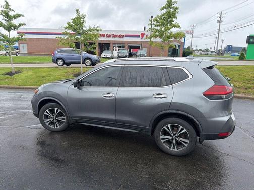 Gun Metallic 2020 Nissan Rogue SV