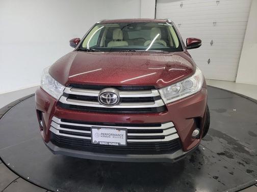Ooh La La Rouge Mica 2018 Toyota Highlander SE