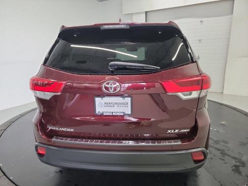 Ooh La La Rouge Mica 2018 Toyota Highlander SE
