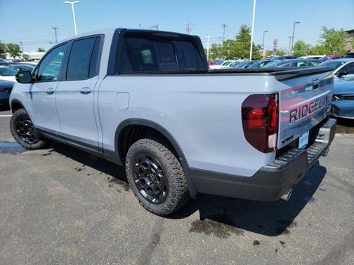 Sonic Gray Pearl 2026 Honda Ridgeline TrailSport+
