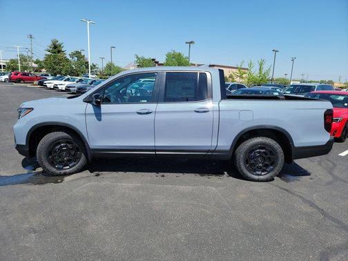 Sonic Gray Pearl 2026 Honda Ridgeline TrailSport+