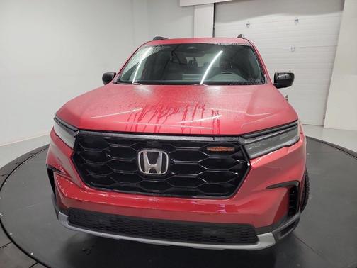 Radiant Red Metallic II 2025 Honda Pilot TrailSport