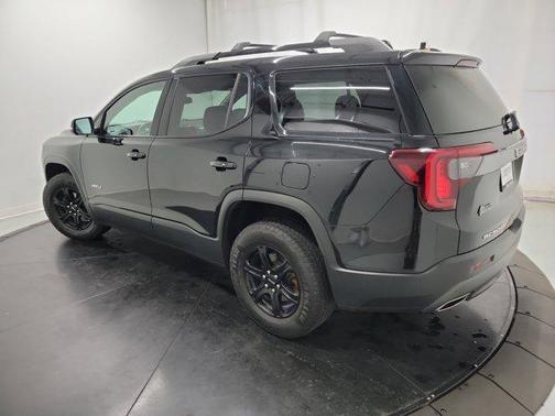 2022 GMC Acadia AWD AT4