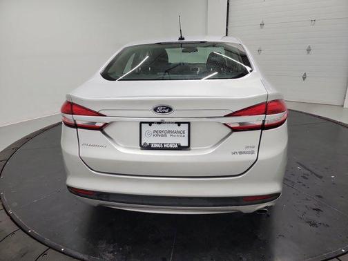 Ingot Silver 2017 Ford Fusion Hybrid SE