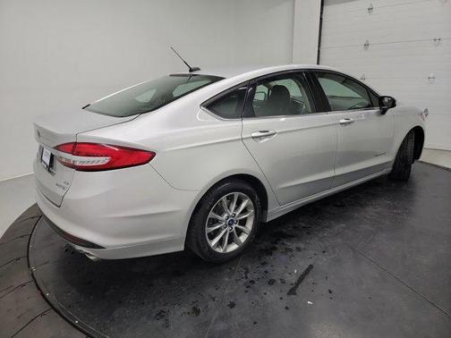 Ingot Silver 2017 Ford Fusion Hybrid SE