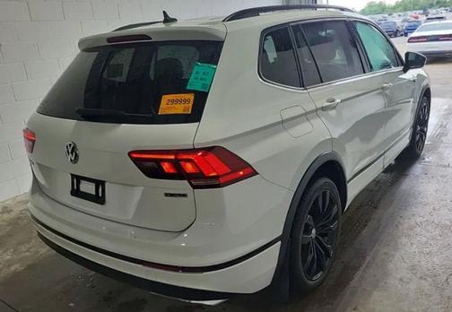 Pure White 2021 Volkswagen Tiguan 2.0T SE R-Line Black 4MOTION