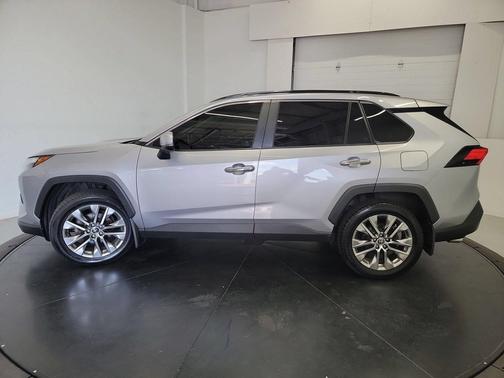 Silver Sky Metallic 2022 Toyota RAV4 Limited