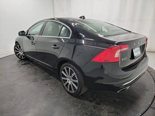 2018 Volvo S60 Inscription T5 Platinum