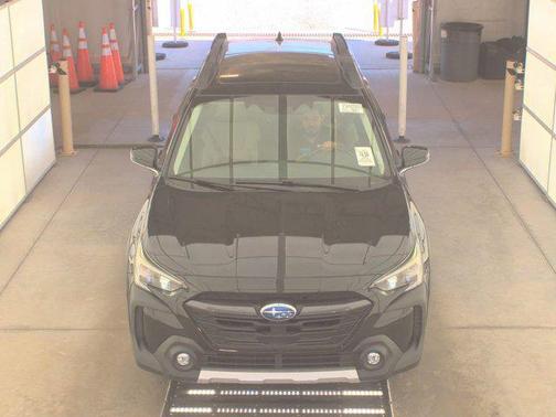 Crystal Black Silica 2023 Subaru Outback Limited