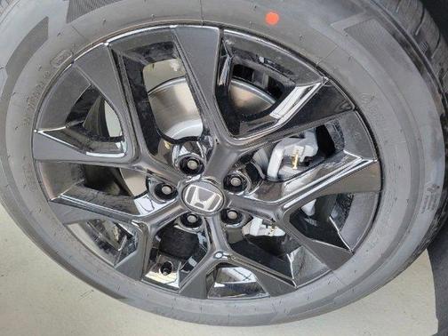 Platinum White Pearl 2024 Honda HR-V AWD Sport
