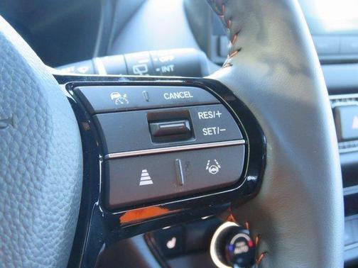 Platinum White Pearl 2024 Honda HR-V AWD Sport